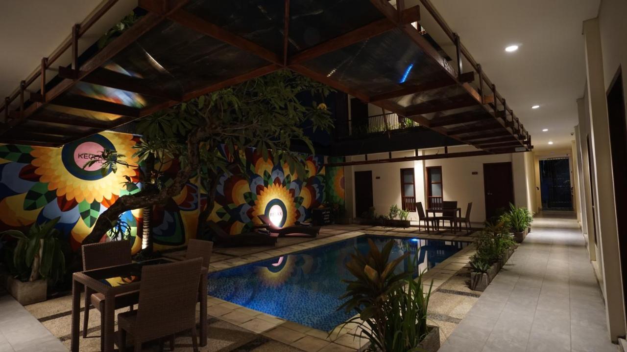 ホテル Reddoorz Near Legian Street エクステリア 写真